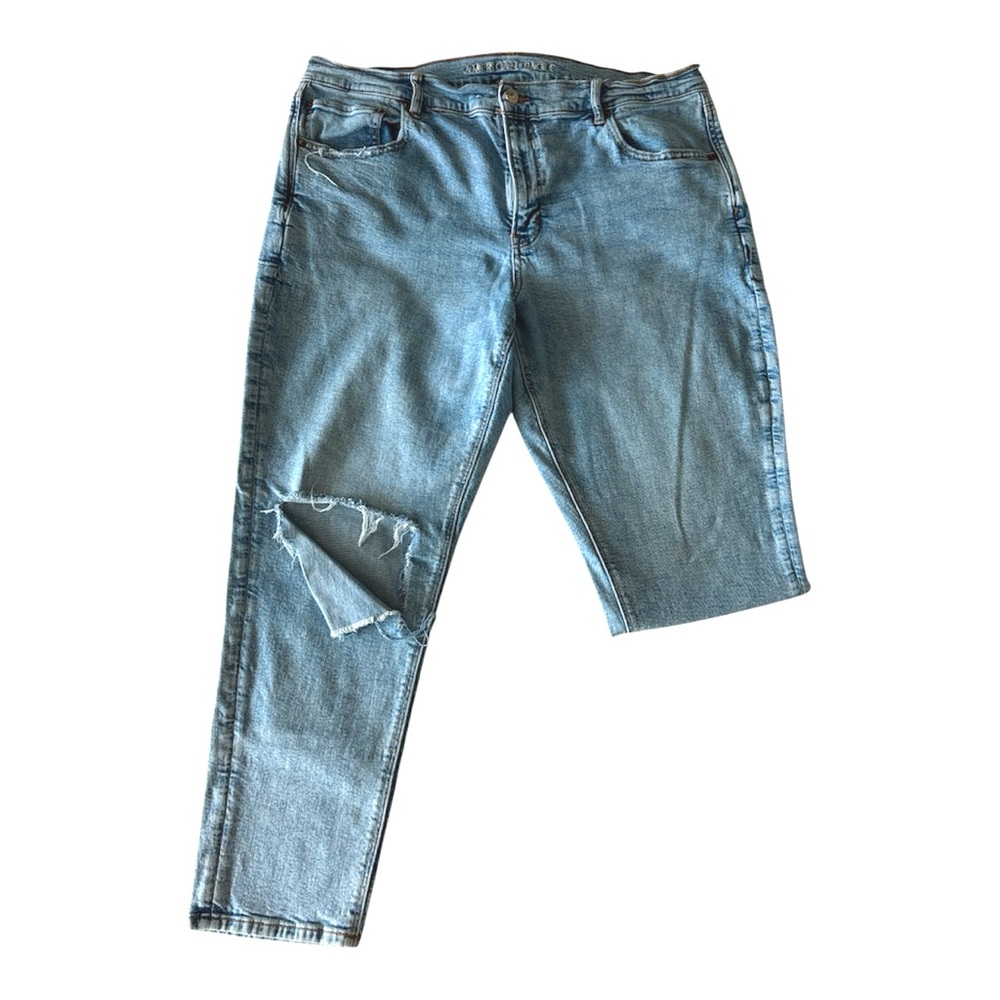 American Eagle LIGHT BLUE DENIM JEANs
Size 18